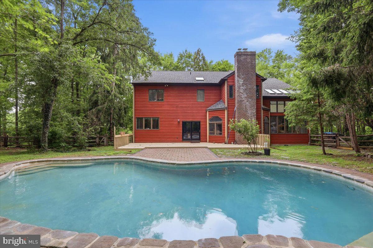 1 Turnberry Way, New Hope