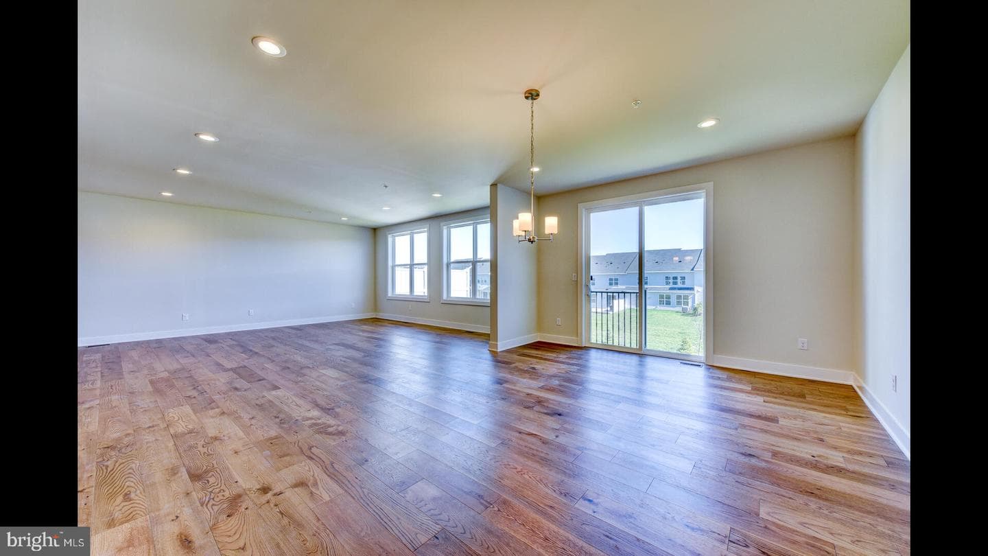 4 Tradesville Dr photo 3