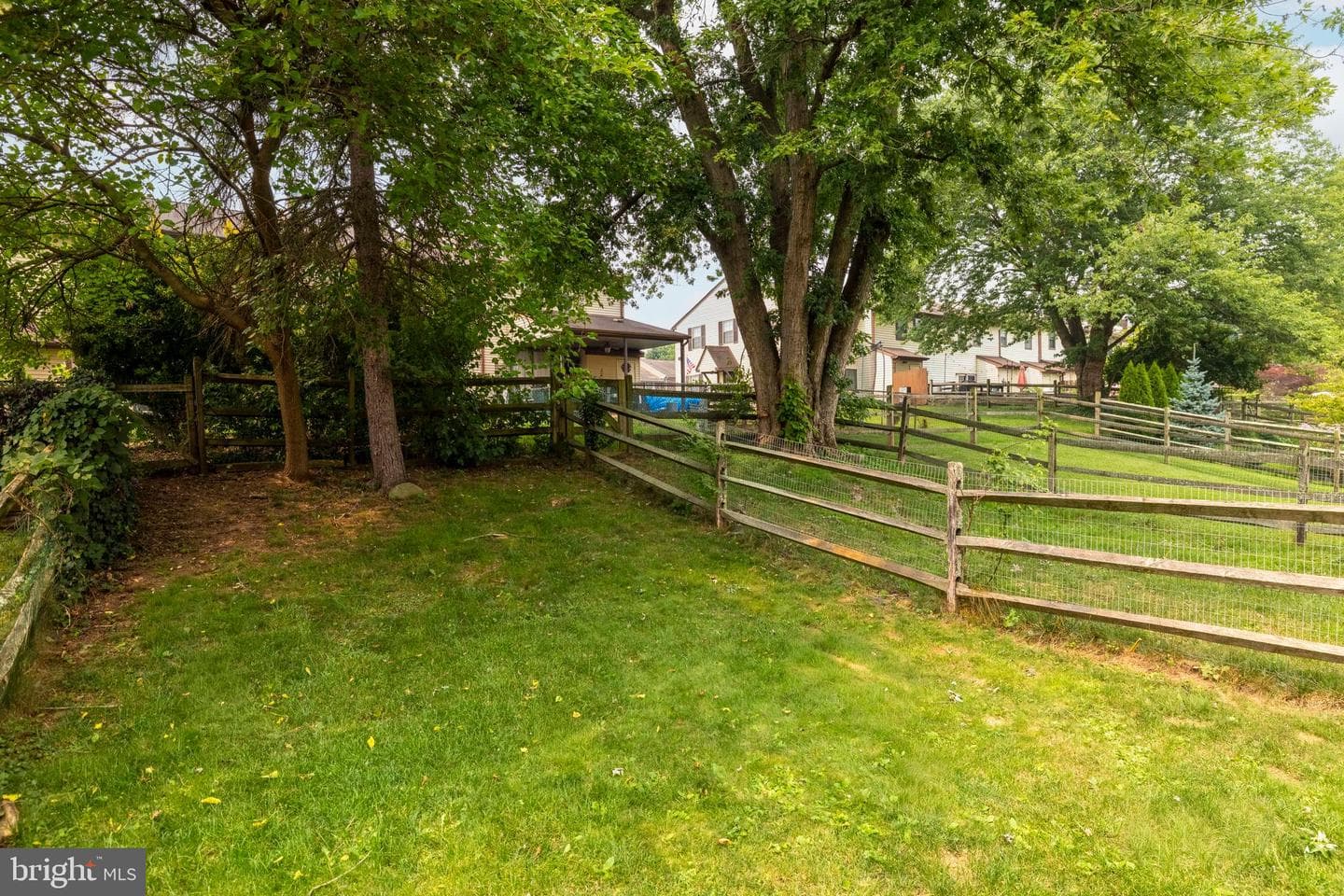 994 Bancroft Place photo 36