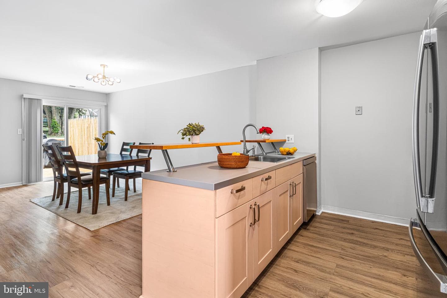 994 Bancroft Place photo 6