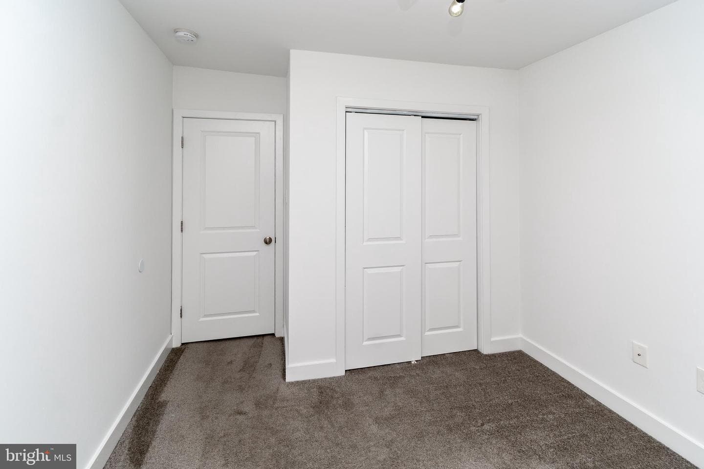 106 Providence Avenue photo 31