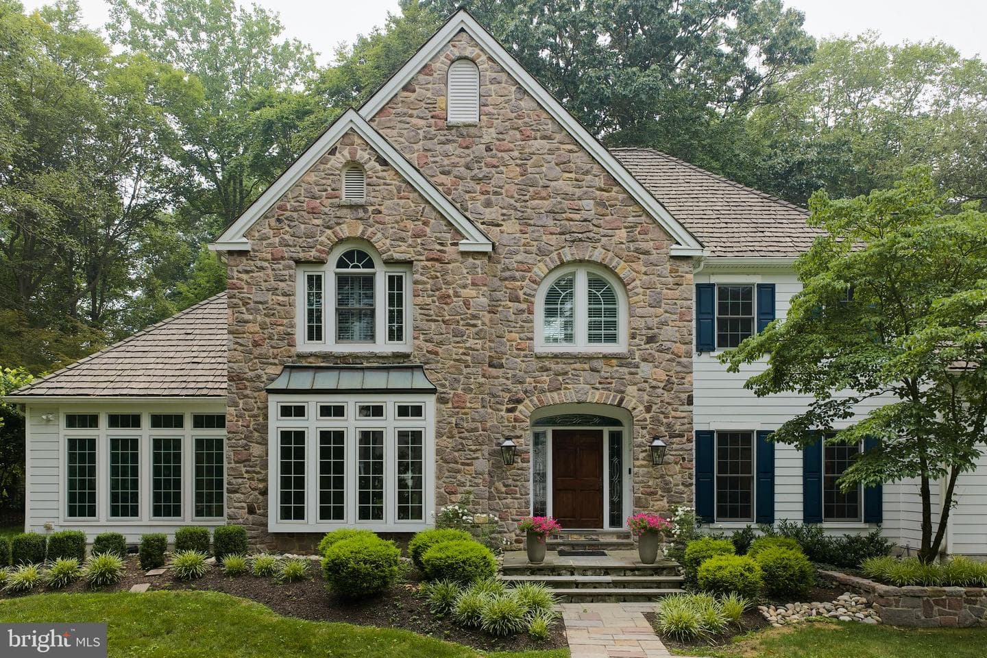 36 Timber Knoll Drive photo 3