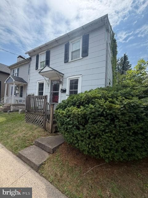 284 W State Street photo 1