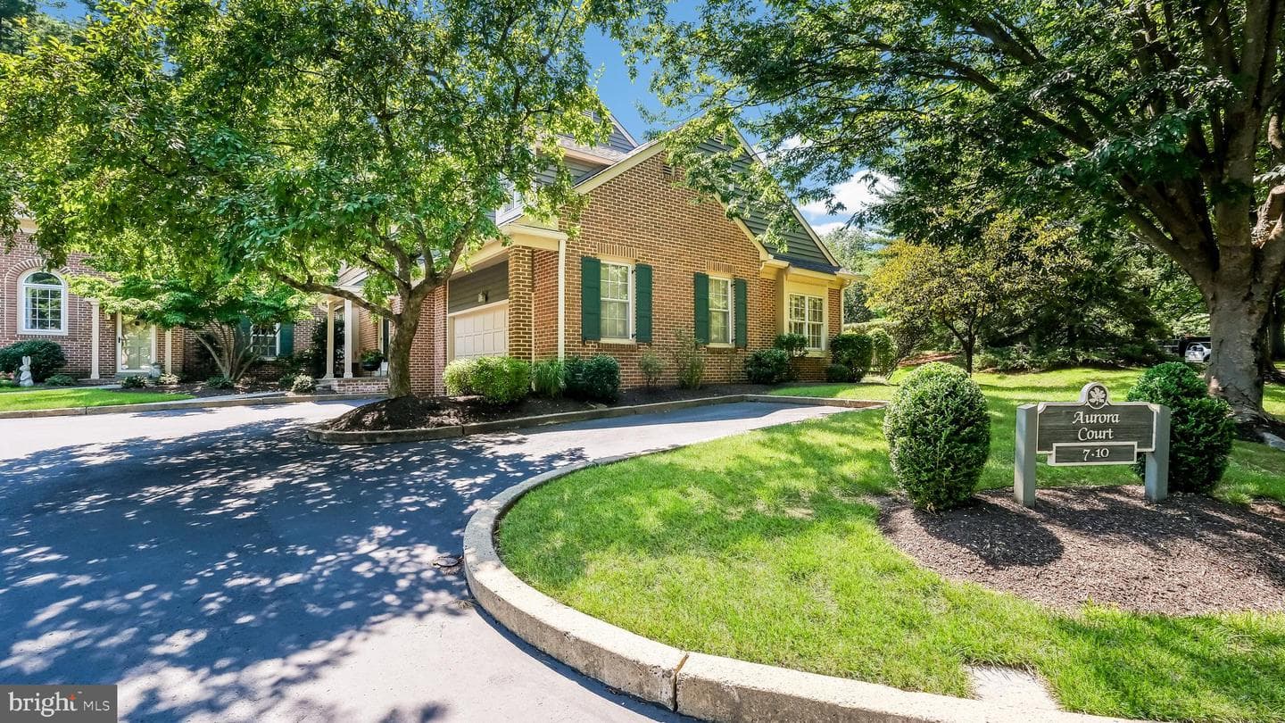 10 Aurora Court photo 43