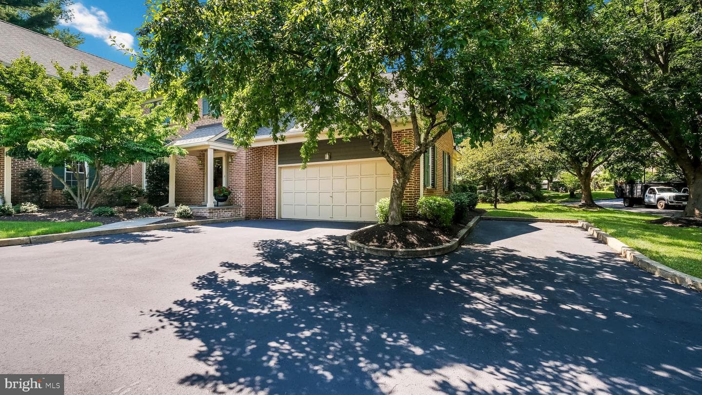 10 Aurora Court photo 44