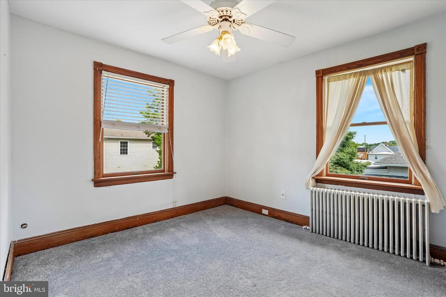1049 Richardson Avenue photo 28