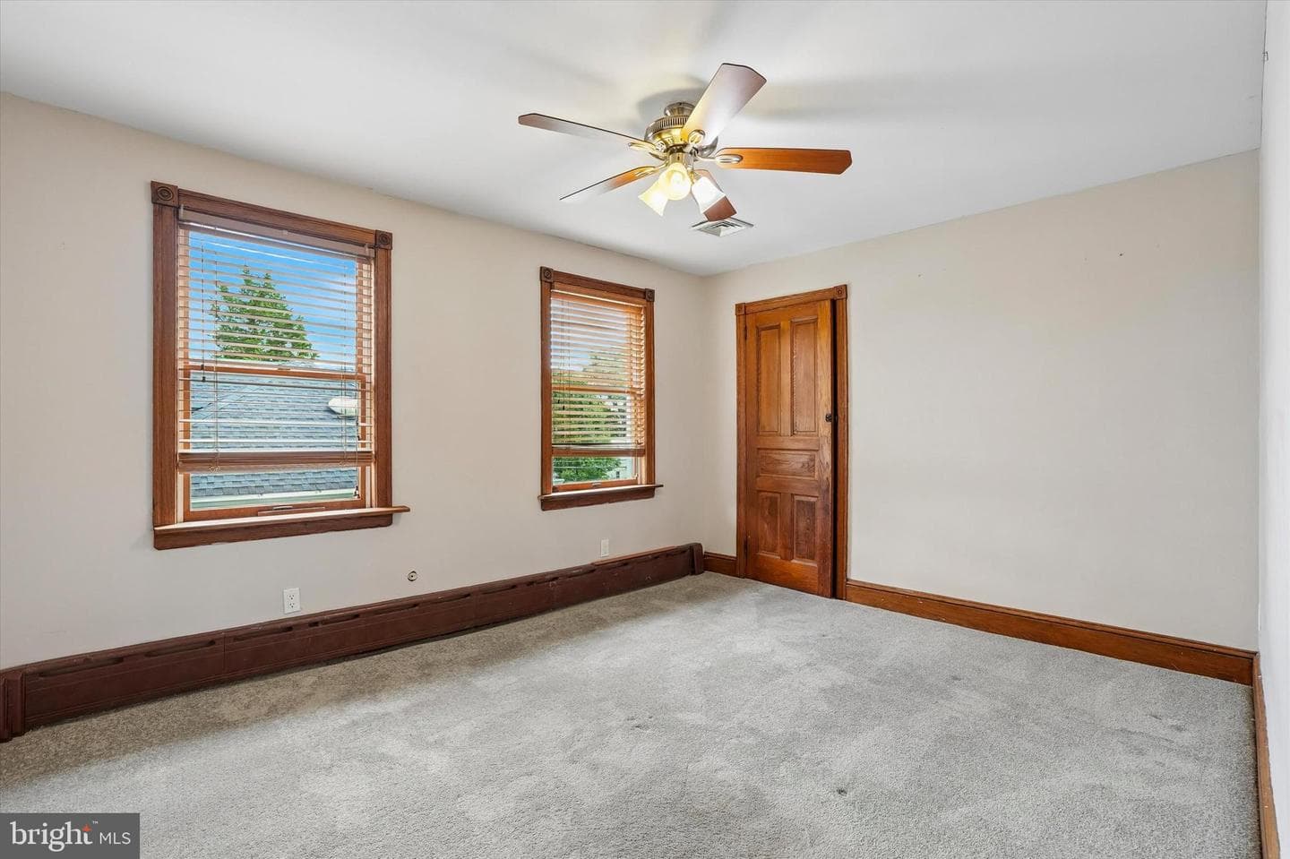 1049 Richardson Avenue photo 31