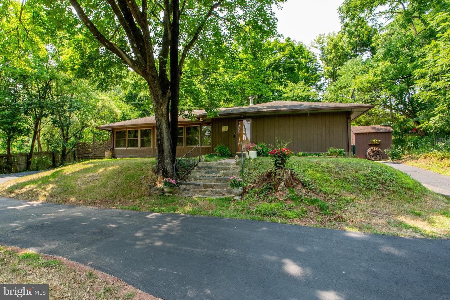 6475 Lower York Road photo 3