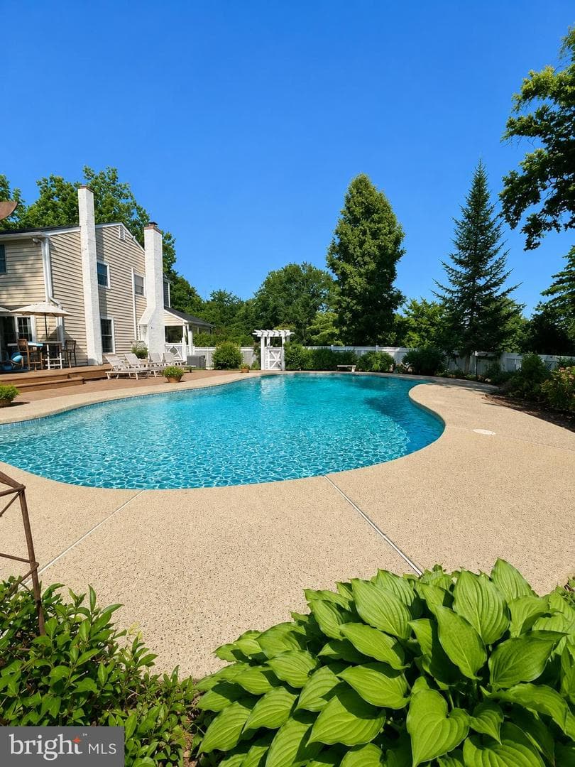 2610 Red Gate Drive photo 3