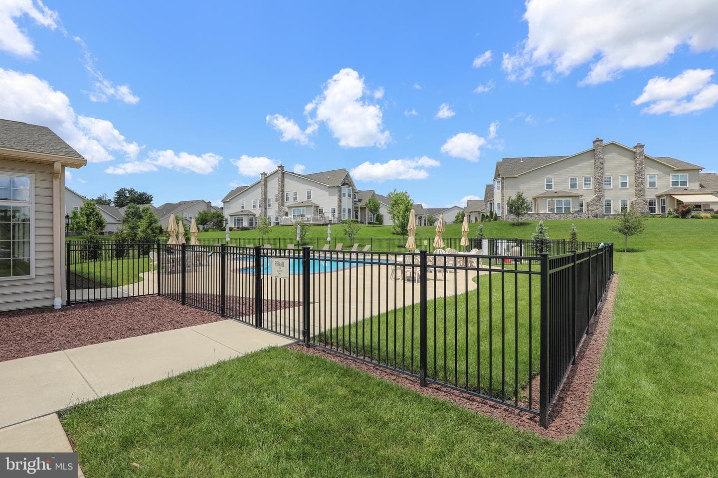 216 Willow Drive photo 13