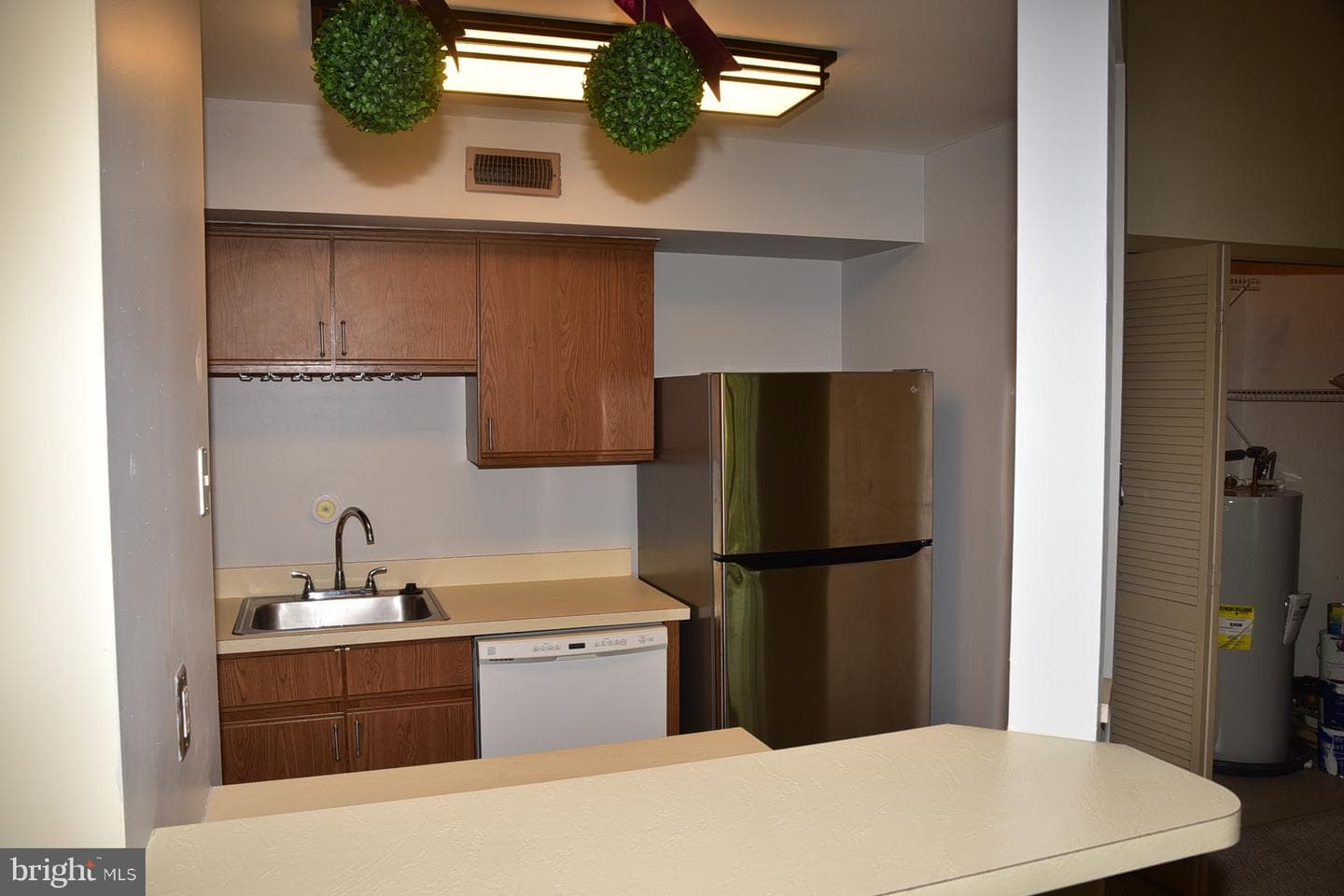 11011 Bennett Place photo 6