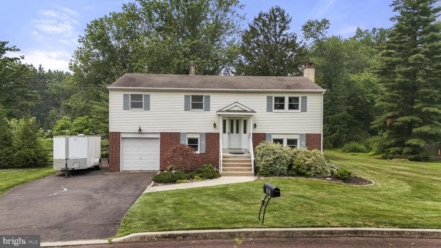 56 Falcon Drive, Chalfont