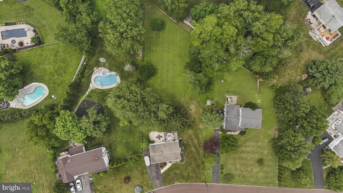 56 Falcon Drive photo 31