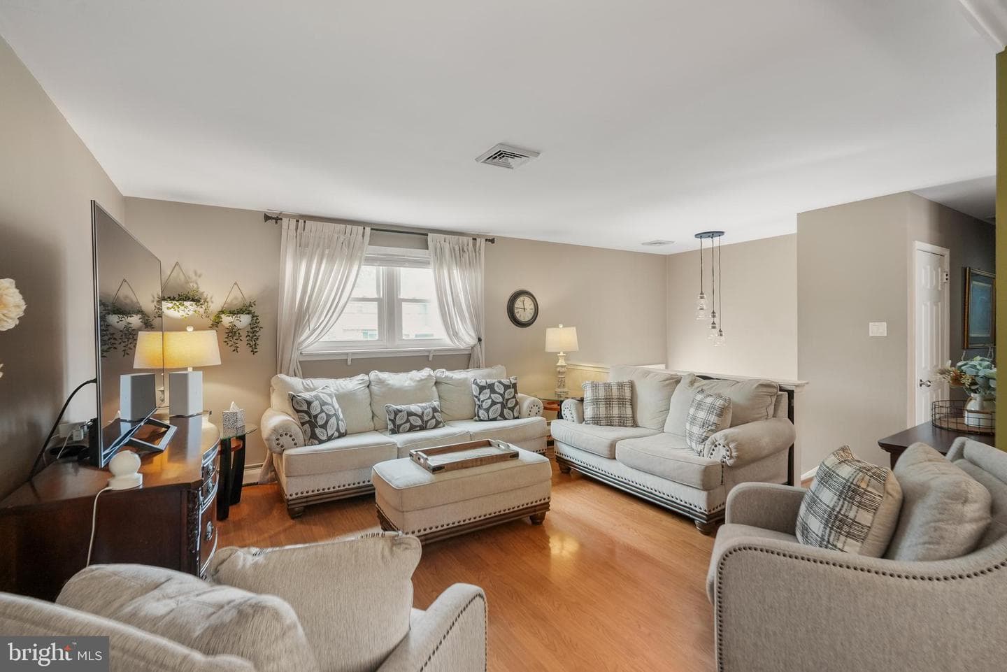 56 Falcon Drive photo 8