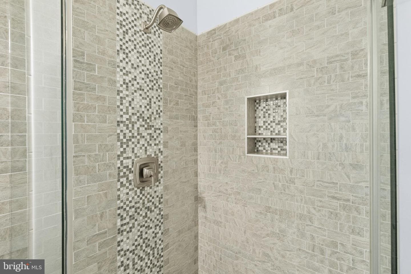 610 Valley Stream Circle photo 24