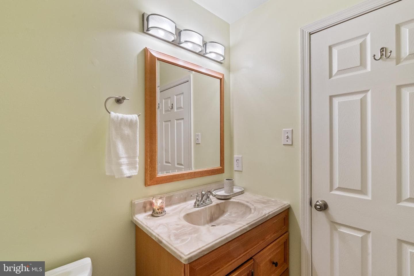 610 Valley Stream Circle photo 30