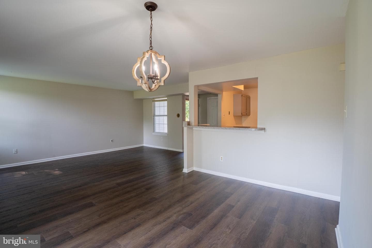 669 Rose Hollow Drive photo 4