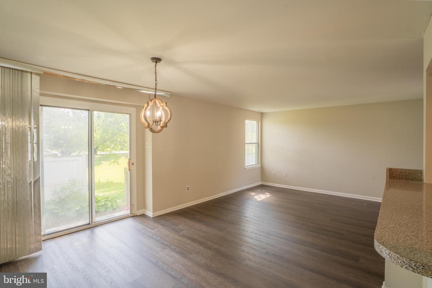 669 Rose Hollow Drive photo 5