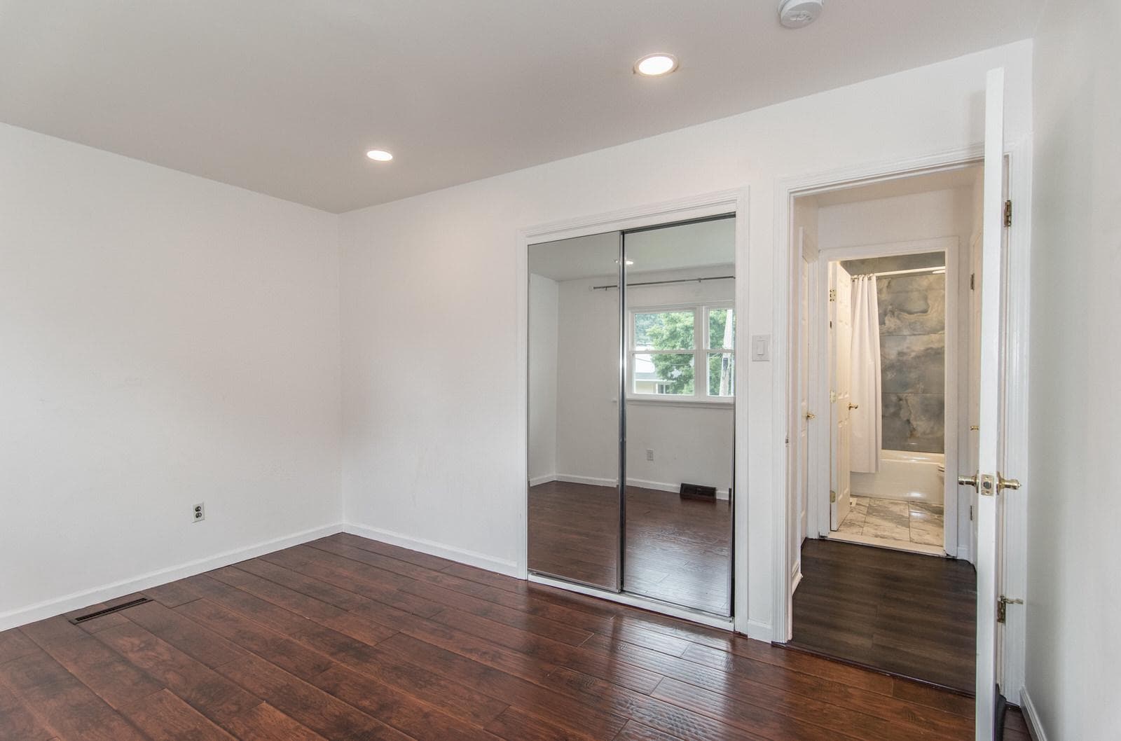 313 Wyoming Avenue photo 46