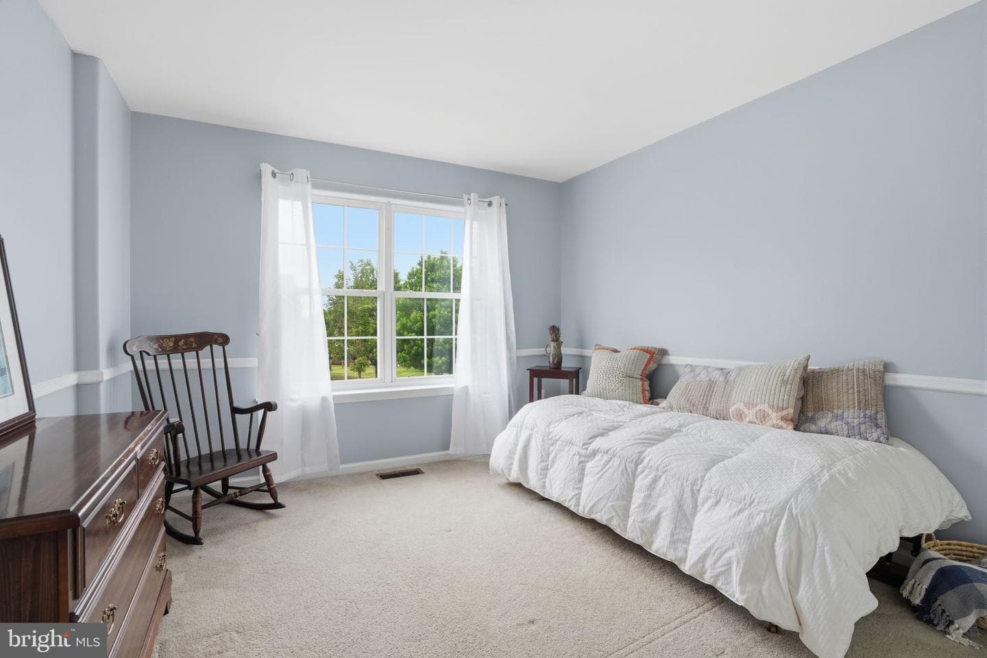 272 Hampshire Drive photo 21