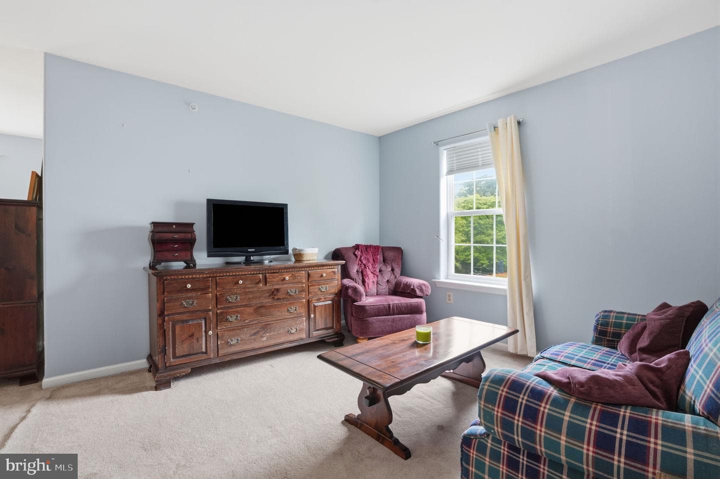 272 Hampshire Drive photo 27