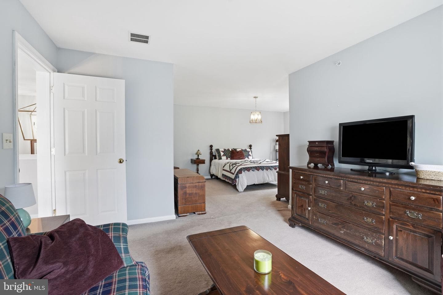272 Hampshire Drive photo 28