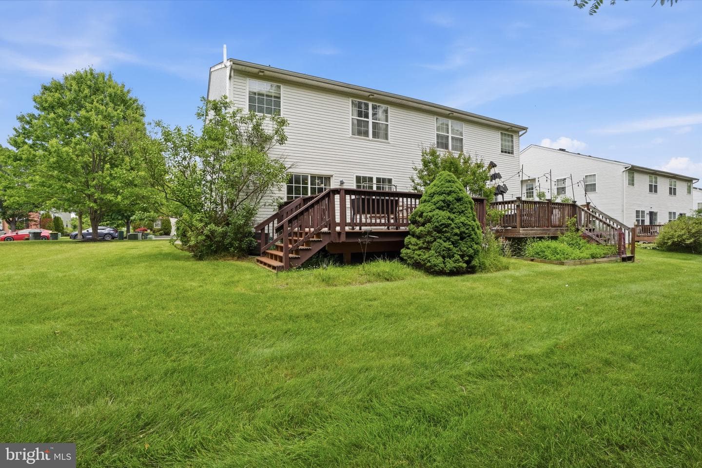 272 Hampshire Drive photo 3