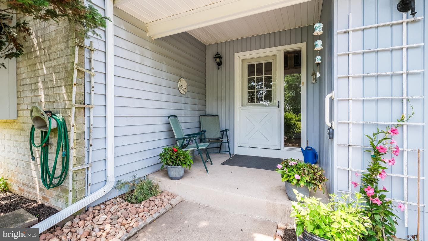1076 Connemara Circle photo 4