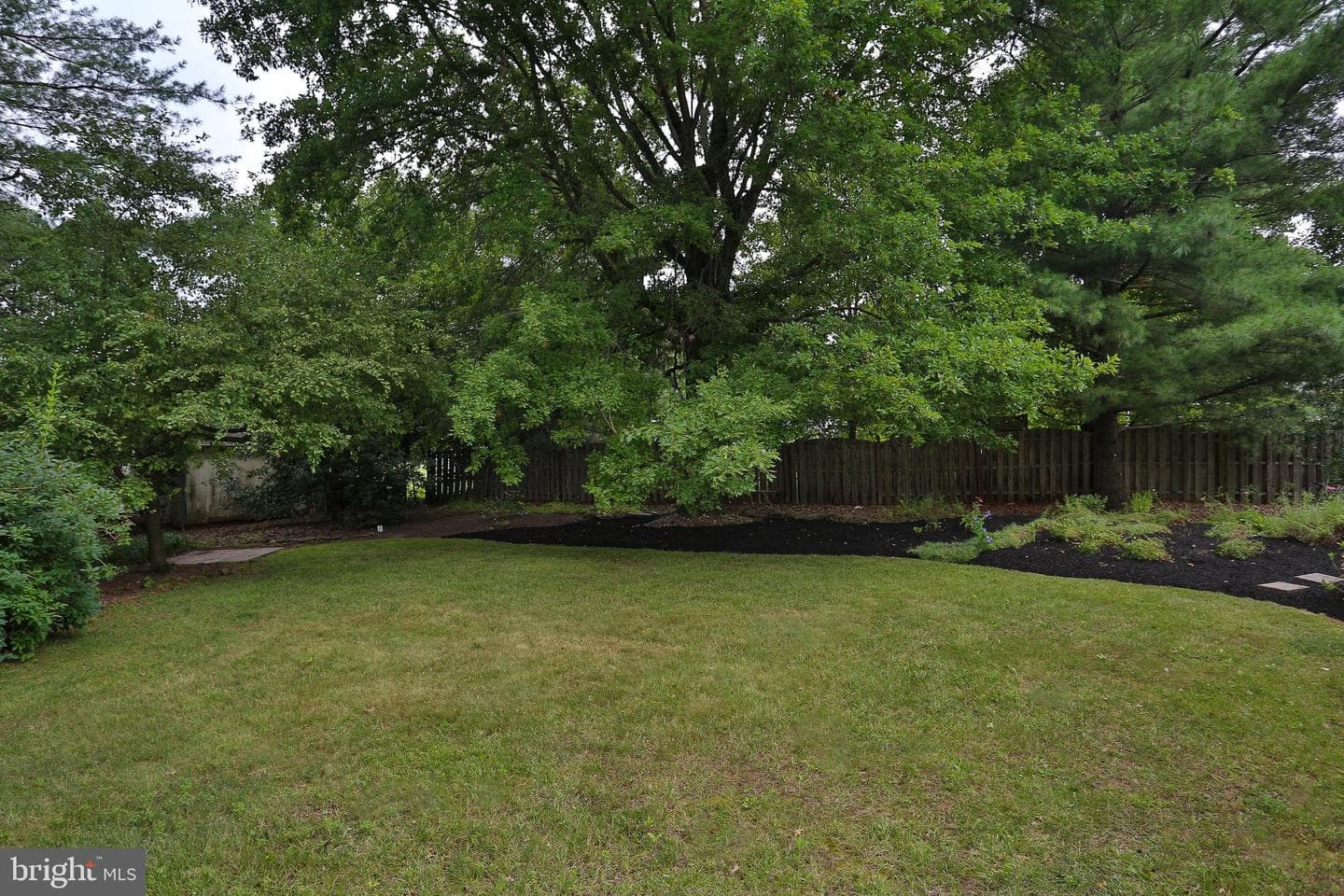 1574 Grey Lane photo 3