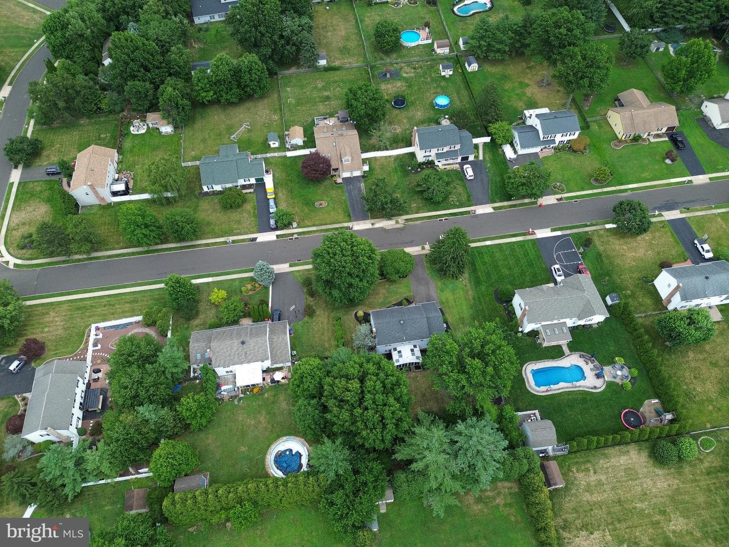 1574 Grey Lane photo 35