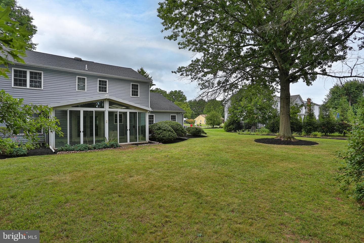1574 Grey Lane photo 4