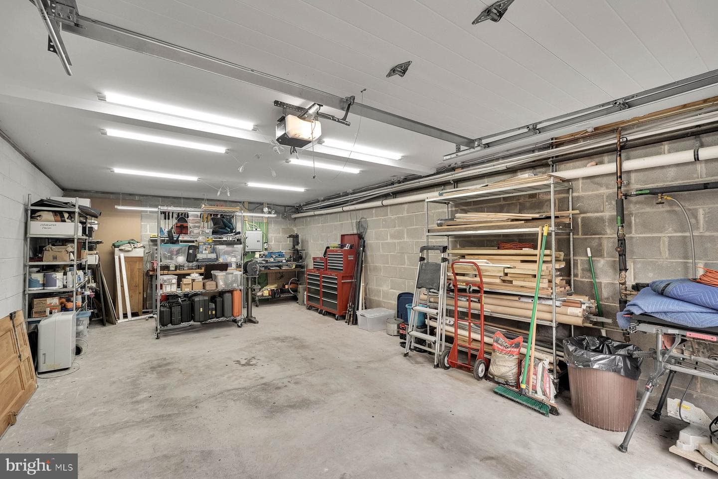 73 W Mechanic Street photo 40