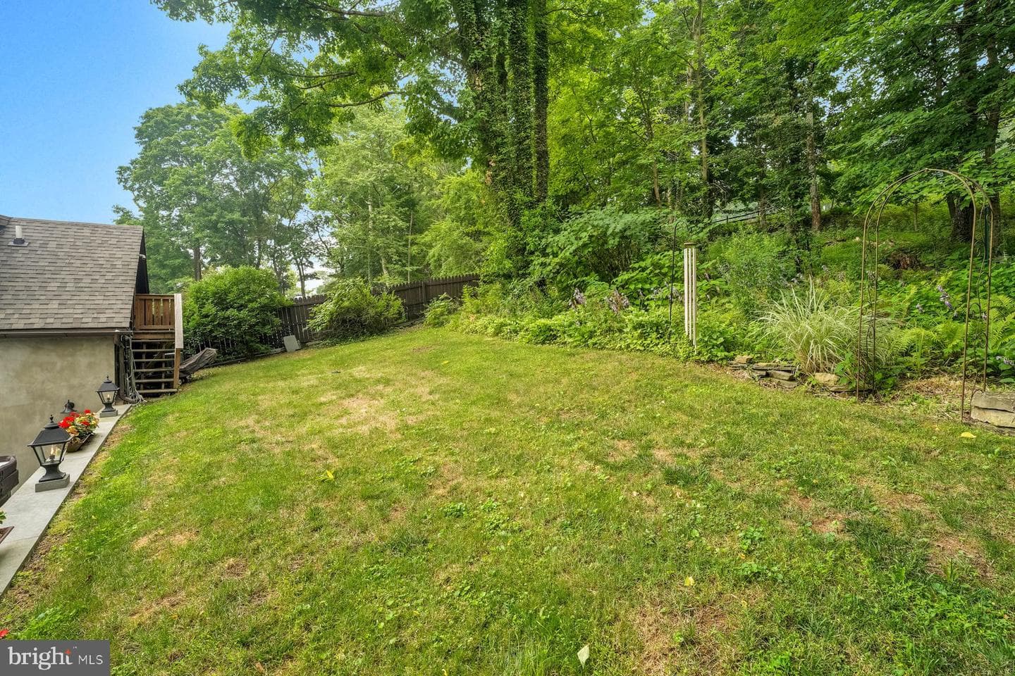 73 W Mechanic Street photo 56