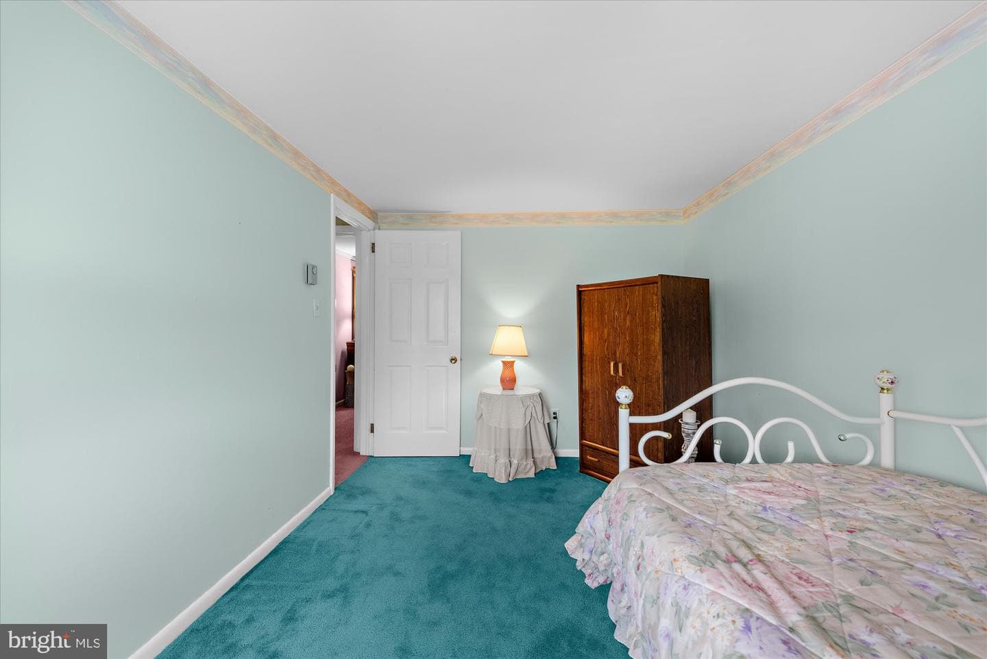 109 Roberts Avenue photo 19