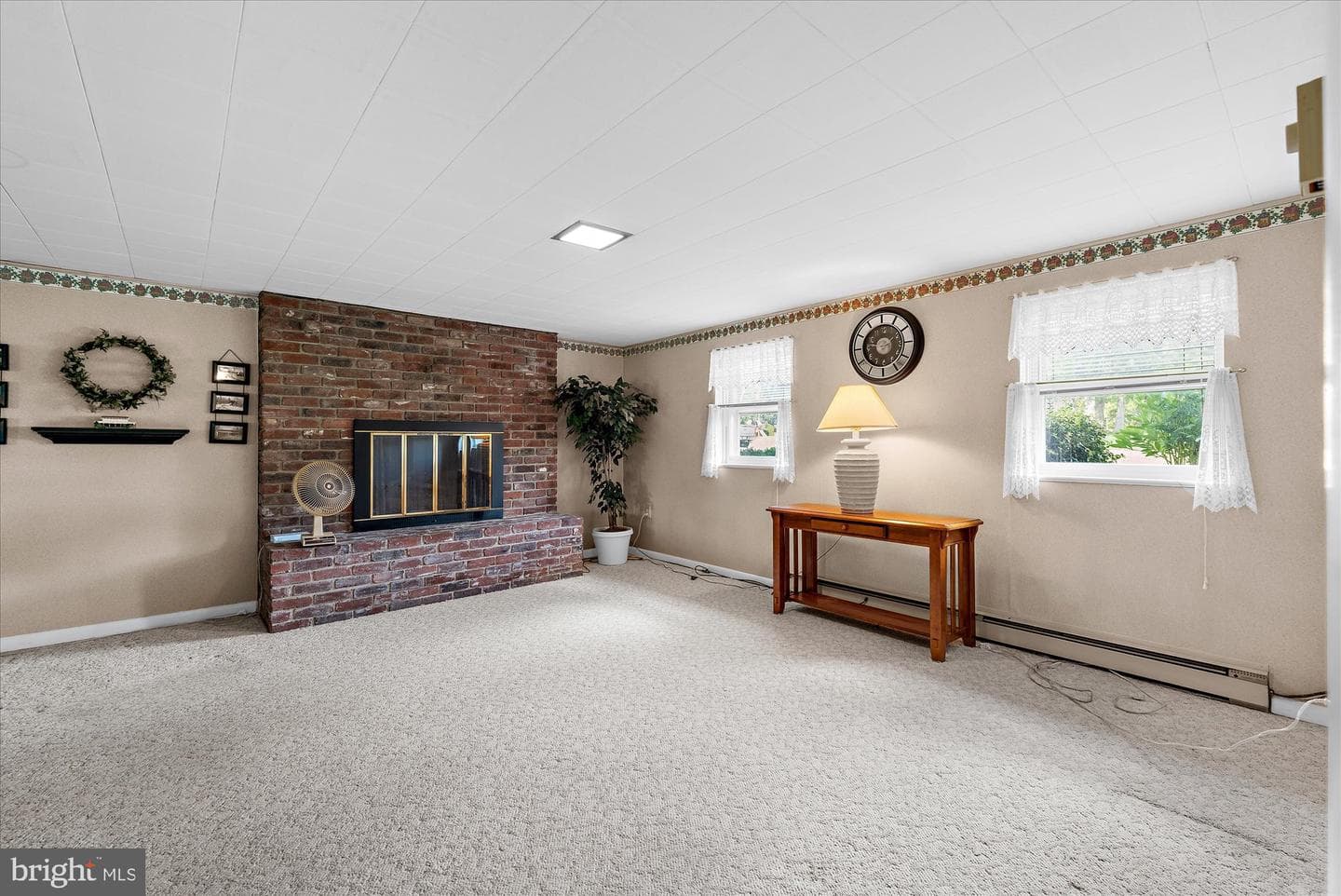 109 Roberts Avenue photo 24