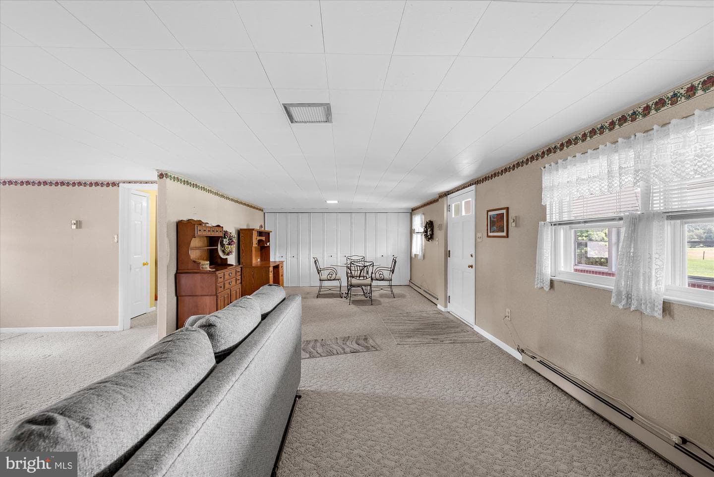 109 Roberts Avenue photo 26