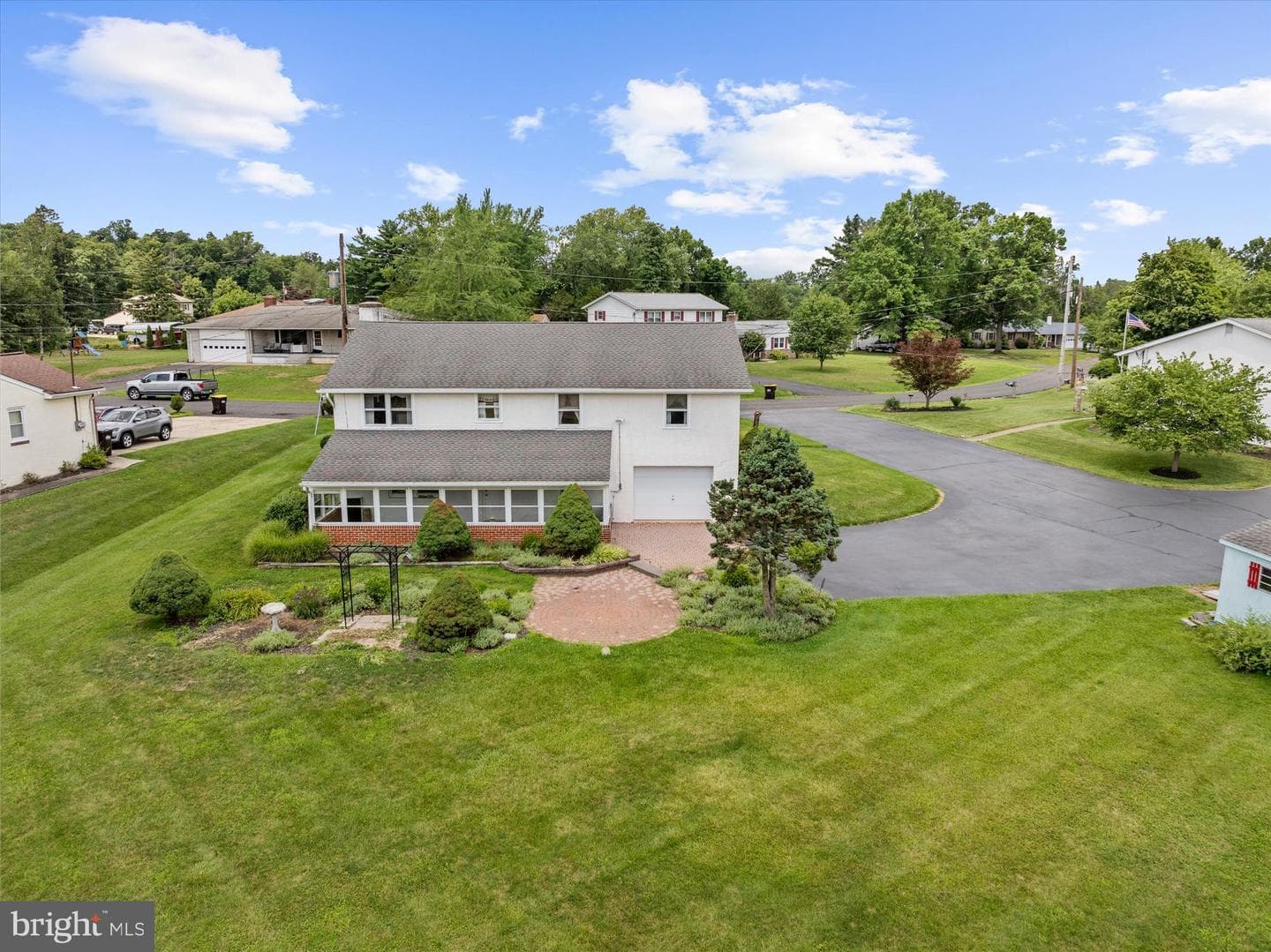 109 Roberts Avenue photo 39