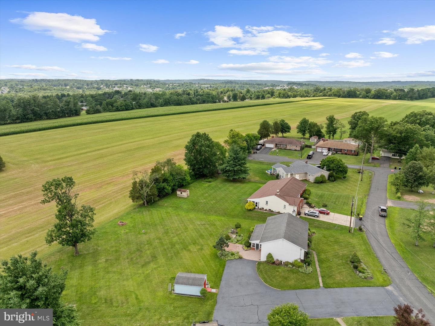 109 Roberts Avenue photo 43