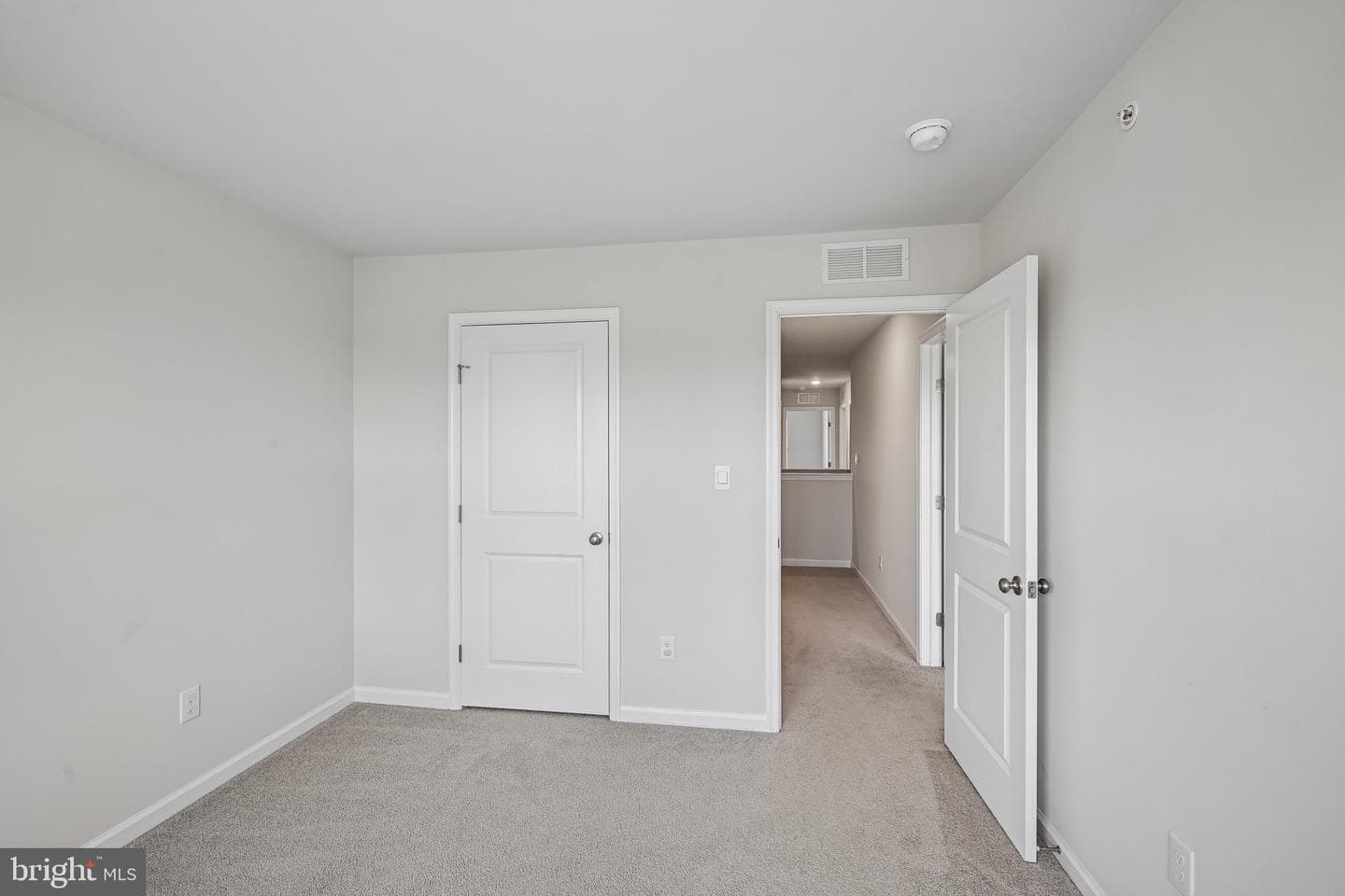 76 Fonthill Court photo 18