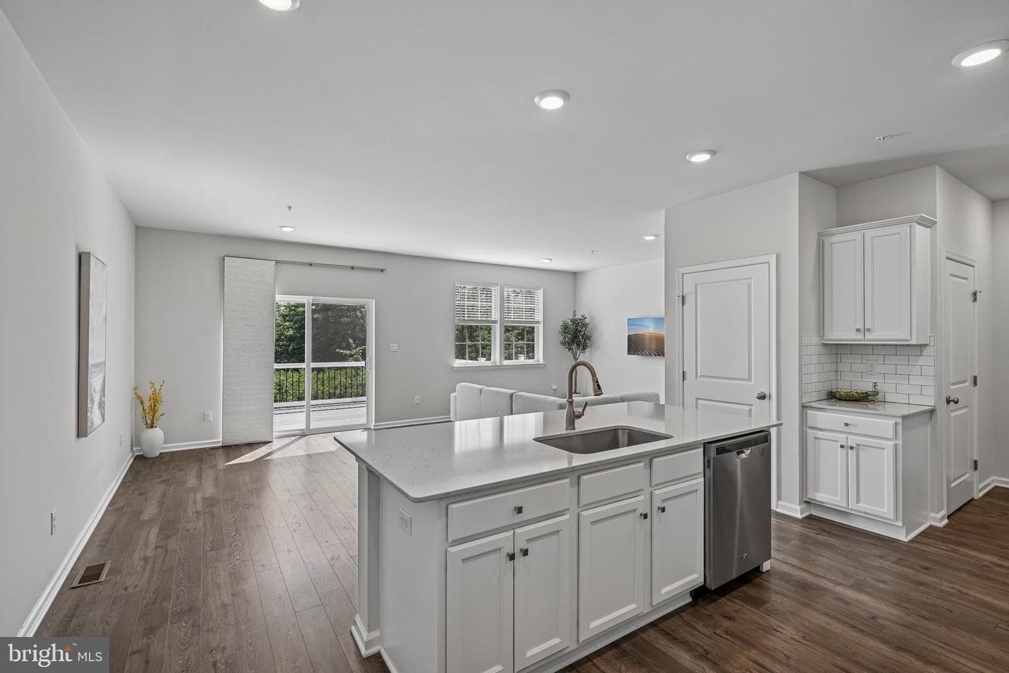 76 Fonthill Court photo 3