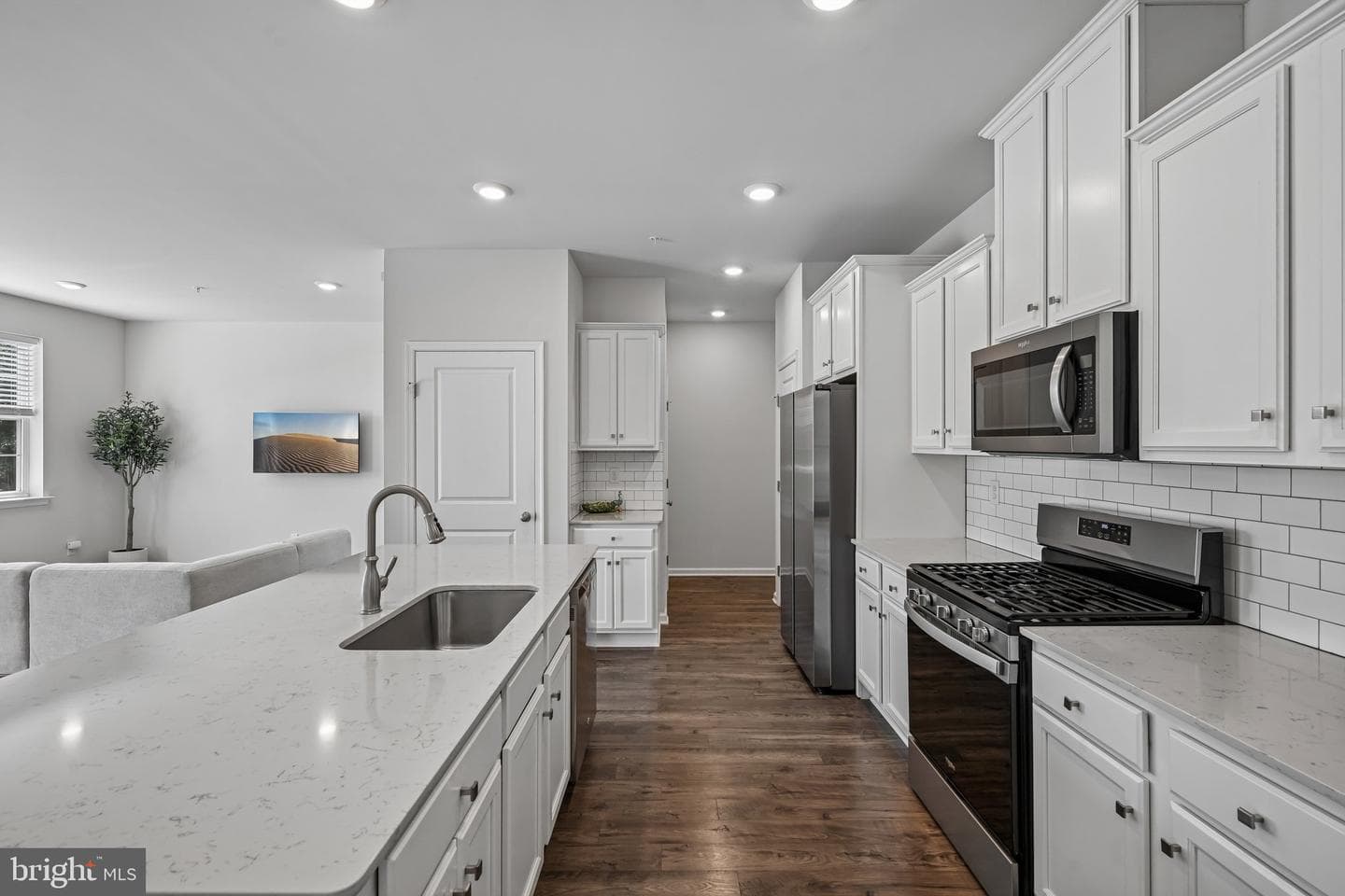 76 Fonthill Court photo 5