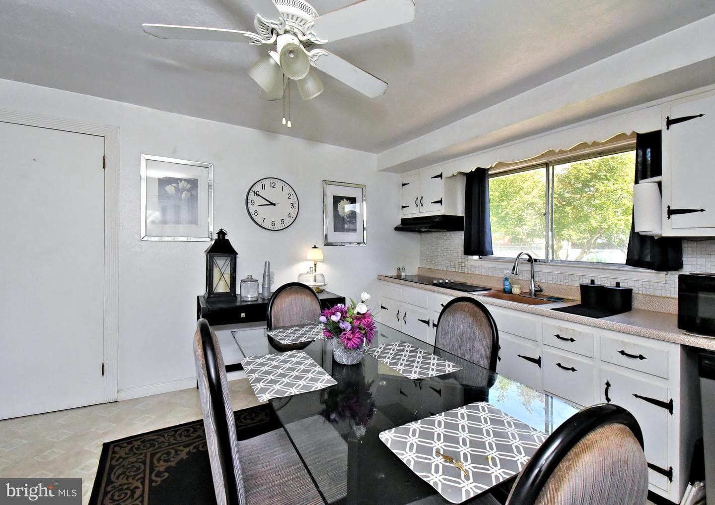 216 Rosewood Avenue photo 11