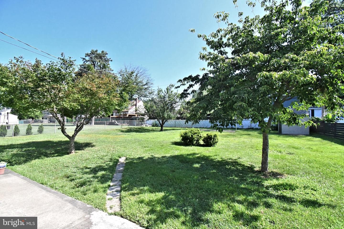 216 Rosewood Avenue photo 29
