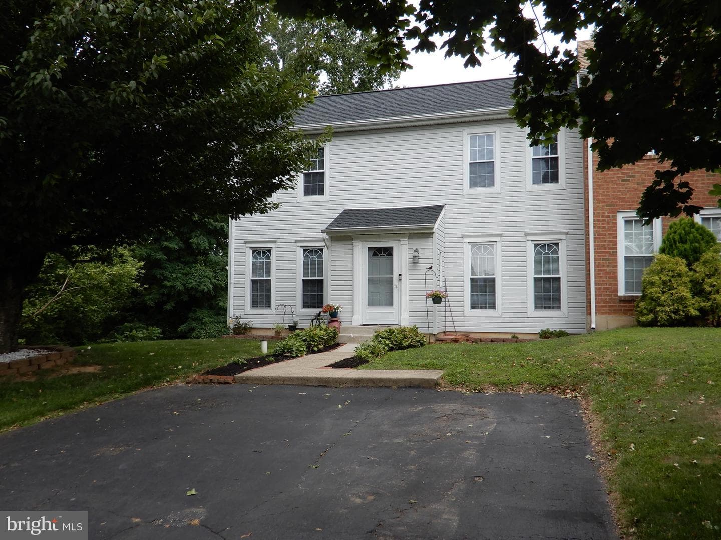 3110 Victoria Court photo 4