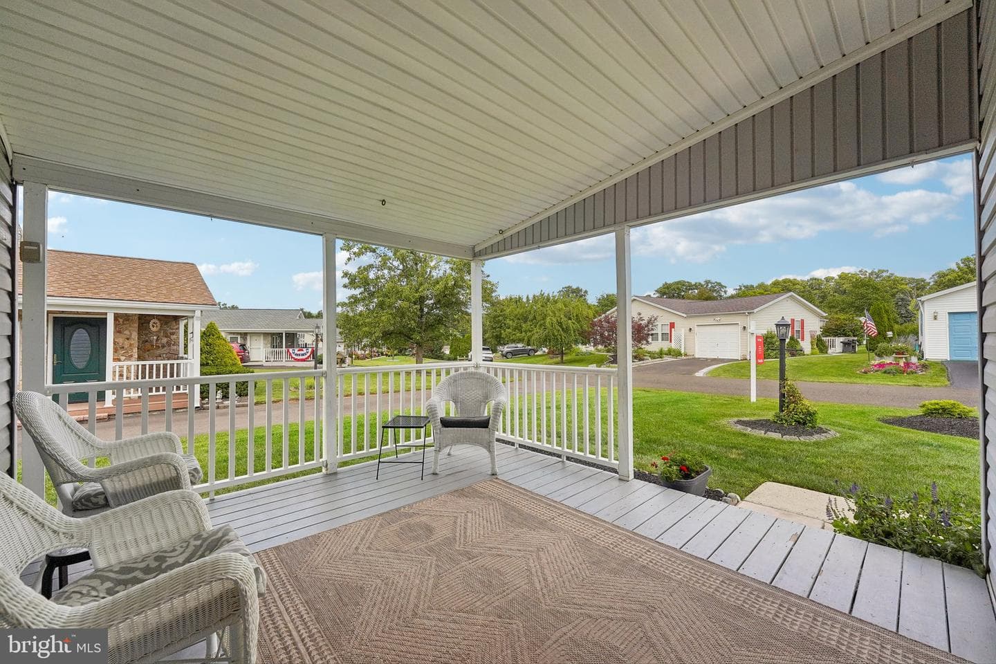 386 Thrush Court W photo 20