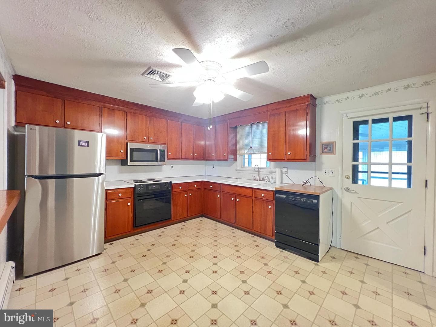 571 Township Line Road photo 7