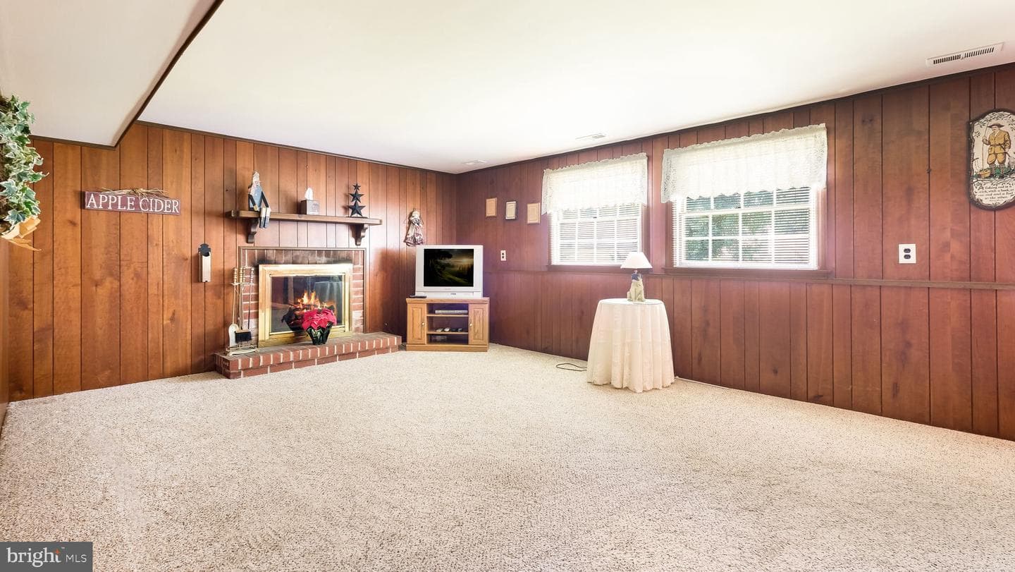 869 Longstreth Road photo 21