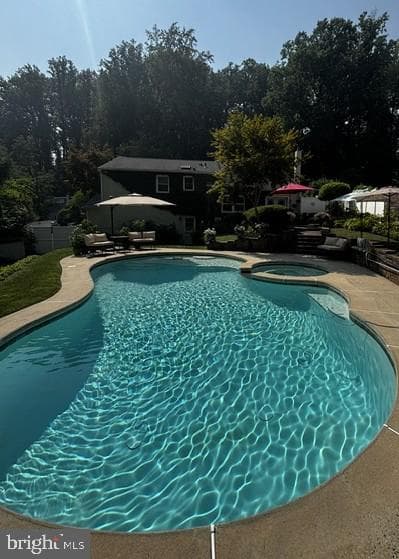 2766 Arrowhead Drive photo 5