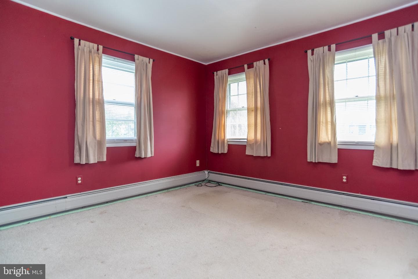 77 Cardinal Road photo 22