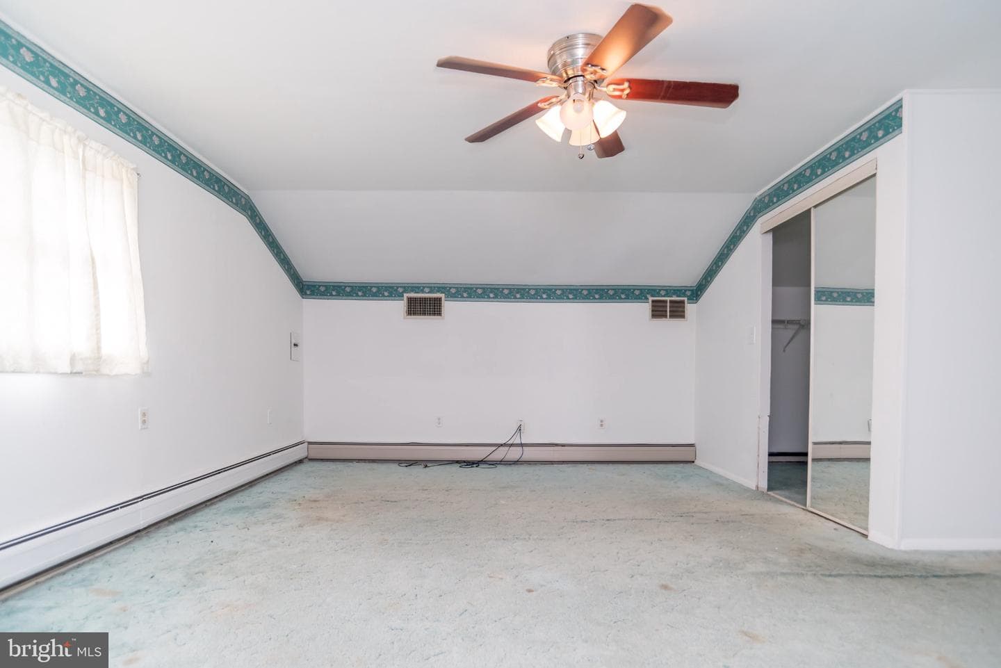 77 Cardinal Road photo 25